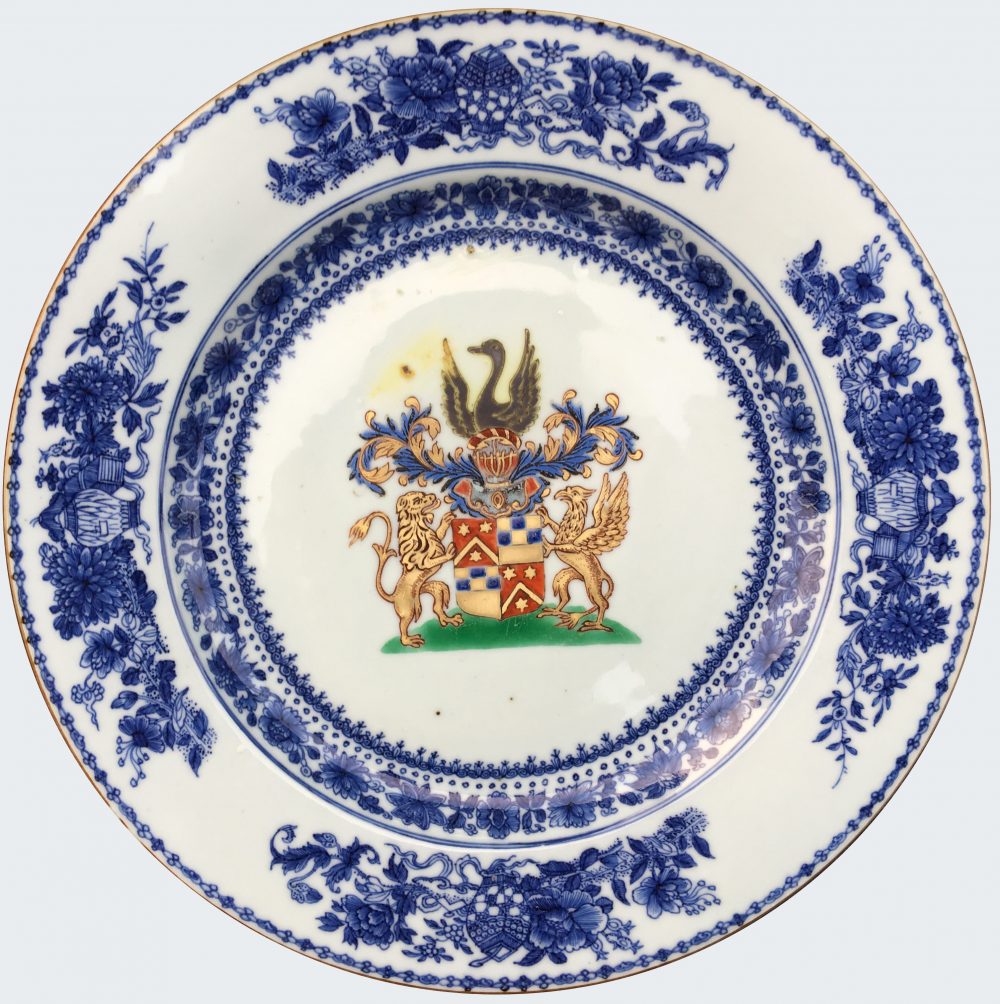 Porcelaine Qianlong (1735-1795), circa 1735-1740, Porcelaine Qianlong (1735-1795), circa 1735-1740,