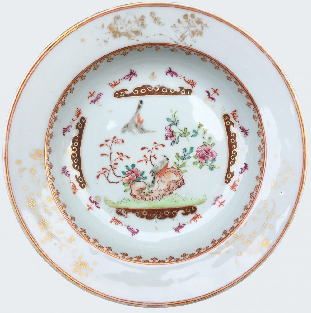 Famille rose Porcelaine Fin de l'époque Yongzheng (1723-1735), début de l'époque Qianlong (1736-1795), Chine Famille rose Porcelaine Fin de l'époque Yongzheng (1723-1735), début de l'époque Qianlong (1736-1795), Chine
