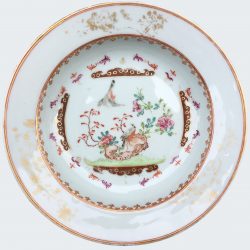 Famille rose Porcelaine Fin de l'époque Yongzheng (1723-1735), début de l'époque Qianlong (1736-1795), Chine Famille rose Porcelaine Fin de l'époque Yongzheng (1723-1735), début de l'époque Qianlong (1736-1795), Chine