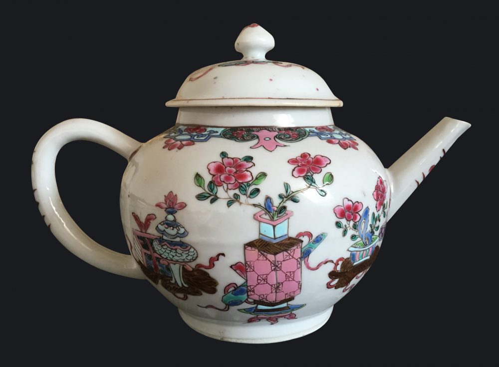 Famille rose Porcelaine Yongzheng (1723-1735), China Famille rose Porcelaine Yongzheng (1723-1735), China
