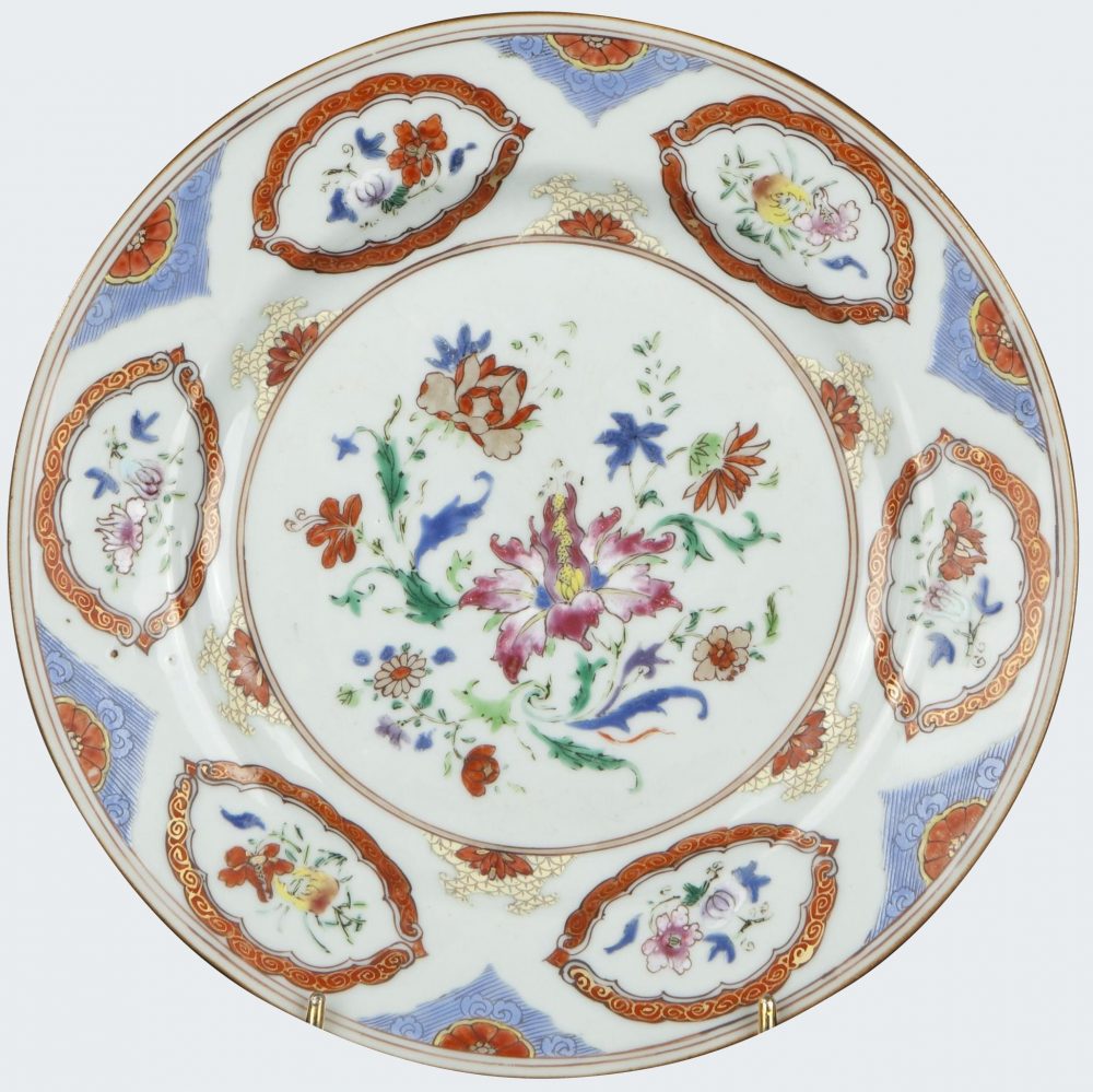 Famille rose Porcelaine Qianlong (1735-1795), vers 1740, Chine Famille rose Porcelaine Qianlong (1735-1795), vers 1740, Chine