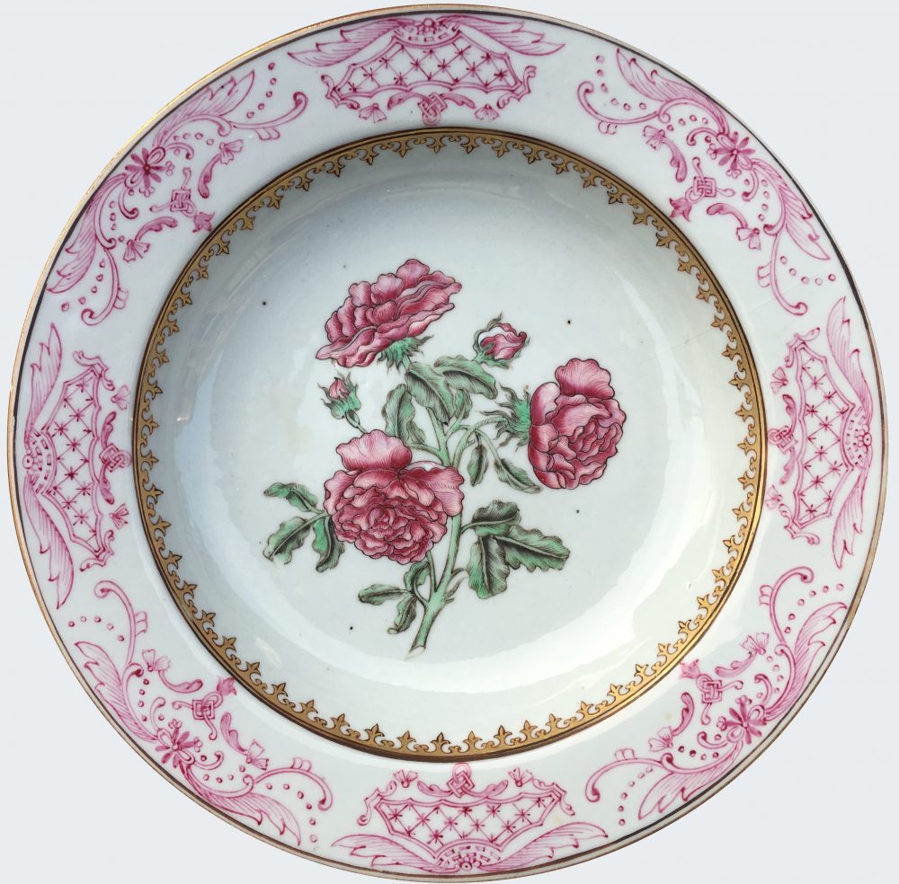 Porcelaine Fin de l'époque Yongzheng (1723-1735), début de la période Qianlong (1736-1795), circa 1730-1740, Chine Porcelaine Fin de l'époque Yongzheng (1723-1735), début de la période Qianlong (1736-1795), circa 1730-1740, Chine