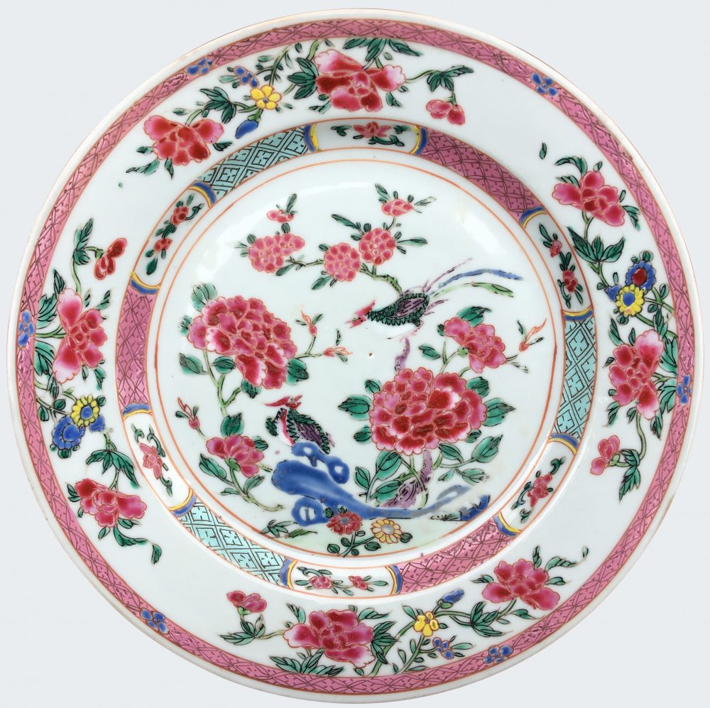porcelaine Fin de la période Yongzheng (1723-1735), ou début de l'époque Qianlong (1736-1795), Chine porcelaine Fin de la période Yongzheng (1723-1735), ou début de l'époque Qianlong (1736-1795), Chine
