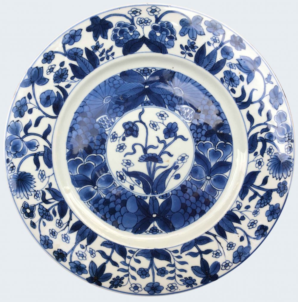 Porcelaine Kangxi (1662-1722), circa 1710, Chine Porcelaine Kangxi (1662-1722), circa 1710, Chine