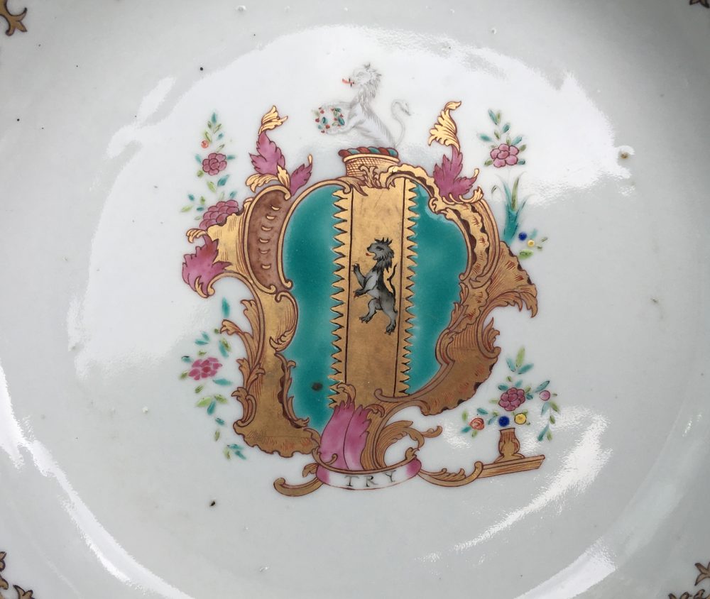 Porcelaine Qianlong (1735-1795), circa 1760, Chine Porcelaine Qianlong (1735-1795), circa 1760, Chine