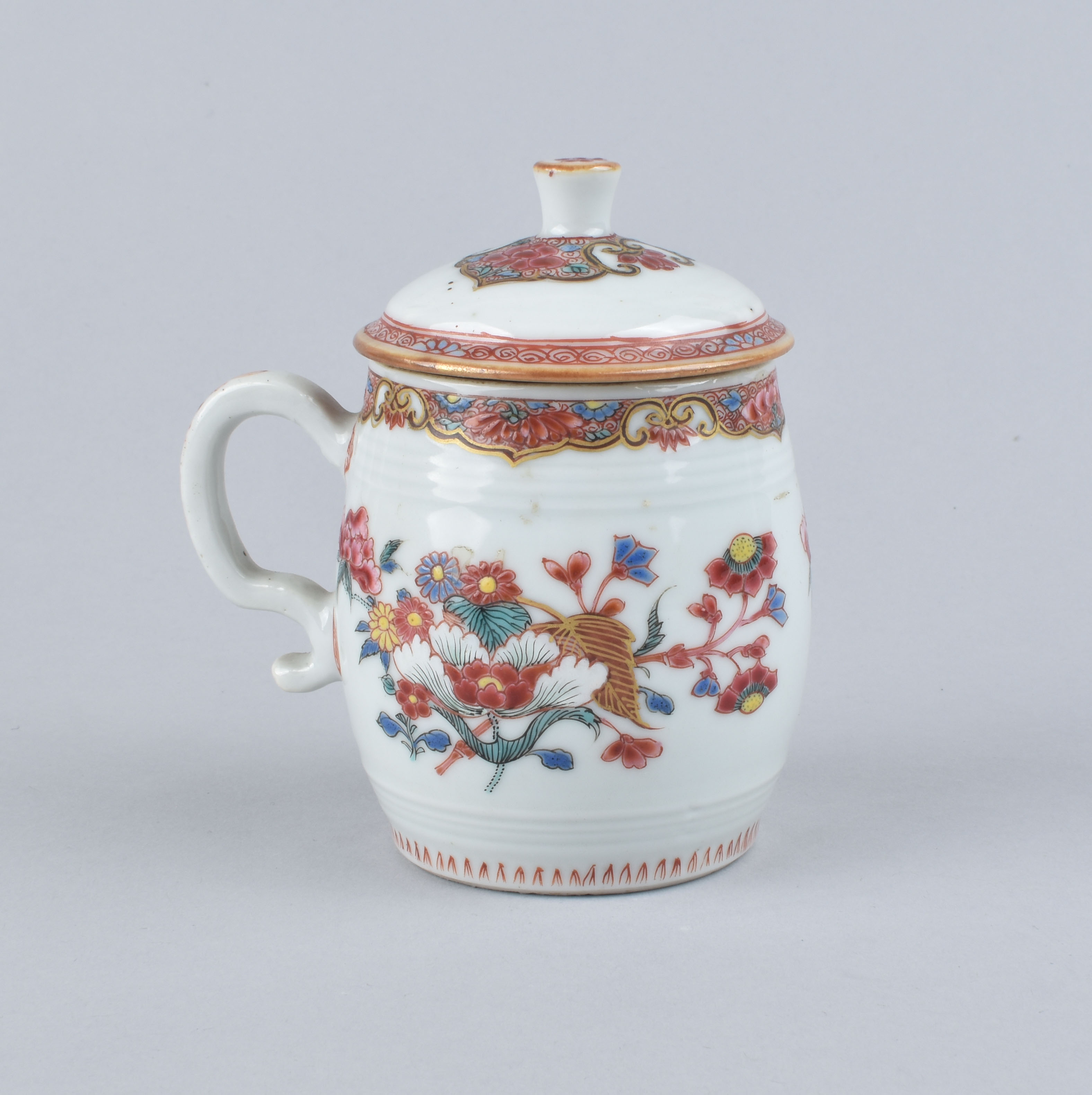 Famille rose Porcelaine Qianlong (1735-1795), circa 1750, Chine Famille rose Porcelaine Qianlong (1735-1795), circa 1750, Chine