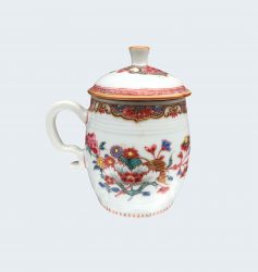 Famille rose Porcelaine Qianlong (1735-1795), circa 1750, Chine Famille rose Porcelaine Qianlong (1735-1795), circa 1750, Chine