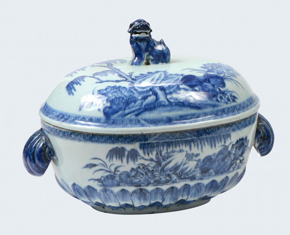 Porcelaine Qianlong (1735-1795), circa 1730/1740, Chine Porcelaine Qianlong (1735-1795), circa 1730/1740, Chine
