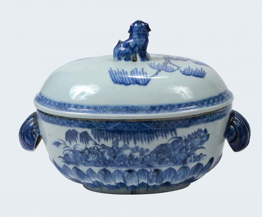 Porcelaine Qianlong (1735-1795), circa 1730/1740, Chine Porcelaine Qianlong (1735-1795), circa 1730/1740, Chine