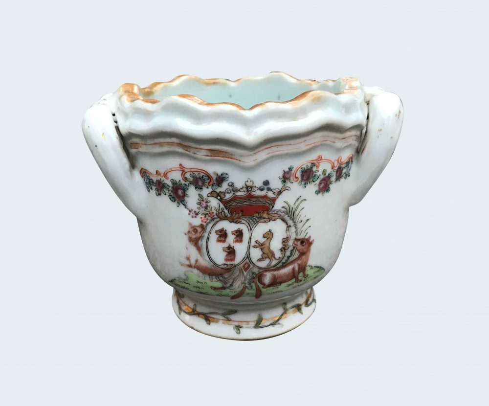 Porcelaine Qianlong (1735-1795), circa 1765, Chine Porcelaine Qianlong (1735-1795), circa 1765, Chine