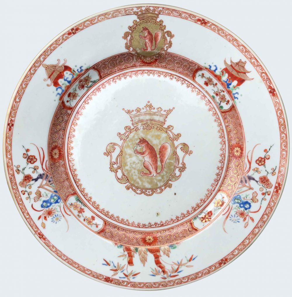 Porcelaine Yongzheng (1723-1735), circa 1730/35, Chine Porcelaine Yongzheng (1723-1735), circa 1730/35, Chine