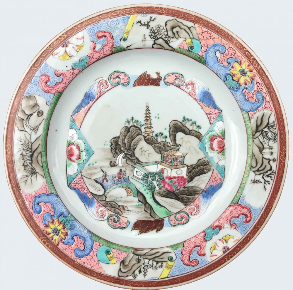 Porcelaine Yongzheng (1723-1735) ou Qianlong period (1736-1795), circa 1730-1740, Chine Porcelaine Yongzheng (1723-1735) ou Qianlong period (1736-1795), circa 1730-1740, Chine