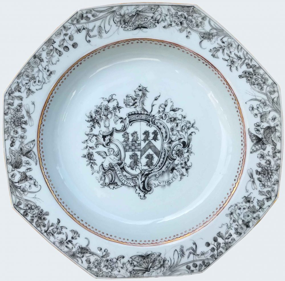 Porcelaine Qianlong (1735-1795), circa 1750, Chine Porcelaine Qianlong (1735-1795), circa 1750, Chine