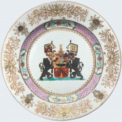 Famille rose Porcelaine Qianlong (1736-1795), circa 1740 , Chine Famille rose Porcelaine Qianlong (1736-1795), circa 1740 , Chine