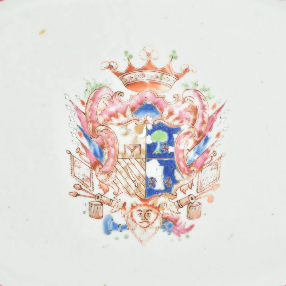 Porcelaine qianlong (1735-1795), ca. 1769, Chine Porcelaine qianlong (1735-1795), ca. 1769, Chine