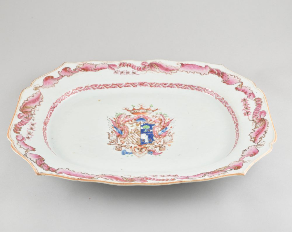 Porcelaine qianlong (1735-1795), ca. 1769, Chine Porcelaine qianlong (1735-1795), ca. 1769, Chine
