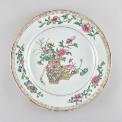Famille rose Porcelaine Yongzheng (1723-1735), Chine Famille rose Porcelaine Yongzheng (1723-1735), Chine
