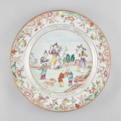 Famille rose Porcelaine Qianlong (1735-1795), circa 1760, Chine Famille rose Porcelaine Qianlong (1735-1795), circa 1760, Chine