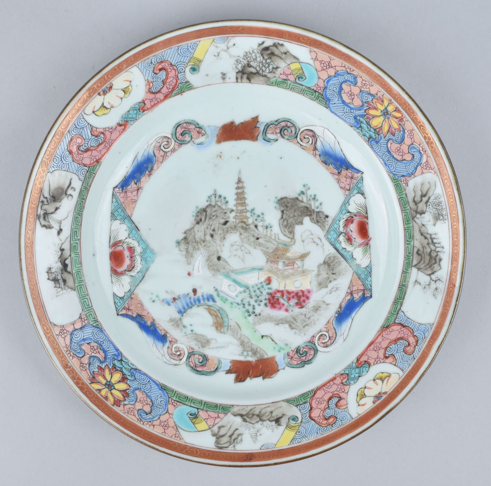 porcelaine Yongzheng (1723-1735) ou Qianlong period (1736-1795), circa 1730-1740, Chine porcelaine Yongzheng (1723-1735) ou Qianlong period (1736-1795), circa 1730-1740, Chine