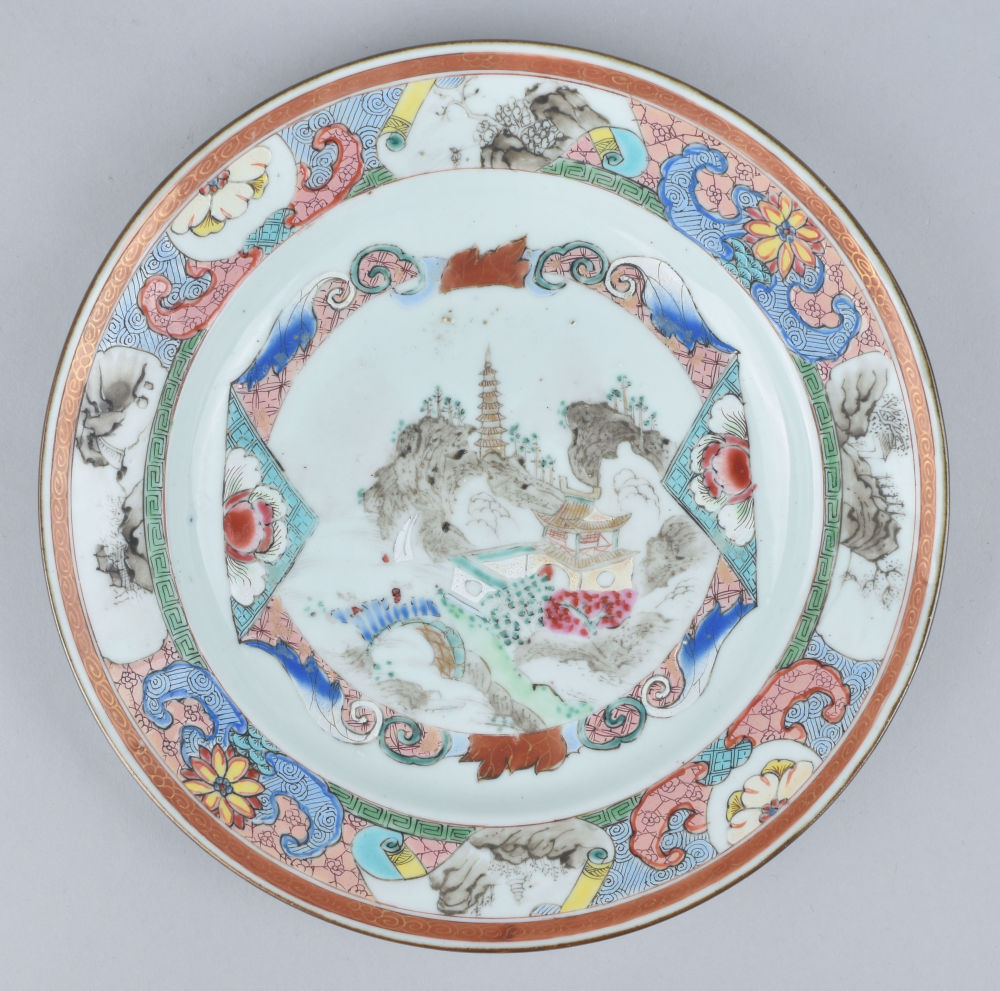 porcelaine Yongzheng (1723-1735) ou Qianlong period (1736-1795), circa 1730-1740, Chine