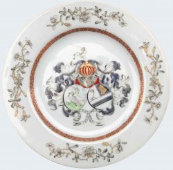 Porcelaine Qianlong (1736-1795), circa 1743-45, Chine Porcelaine Qianlong (1736-1795), circa 1743-45, Chine