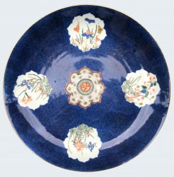 Porcelaine Kangxi (1662-1722), ca. 1700, Chine Porcelaine Kangxi (1662-1722), ca. 1700, Chine