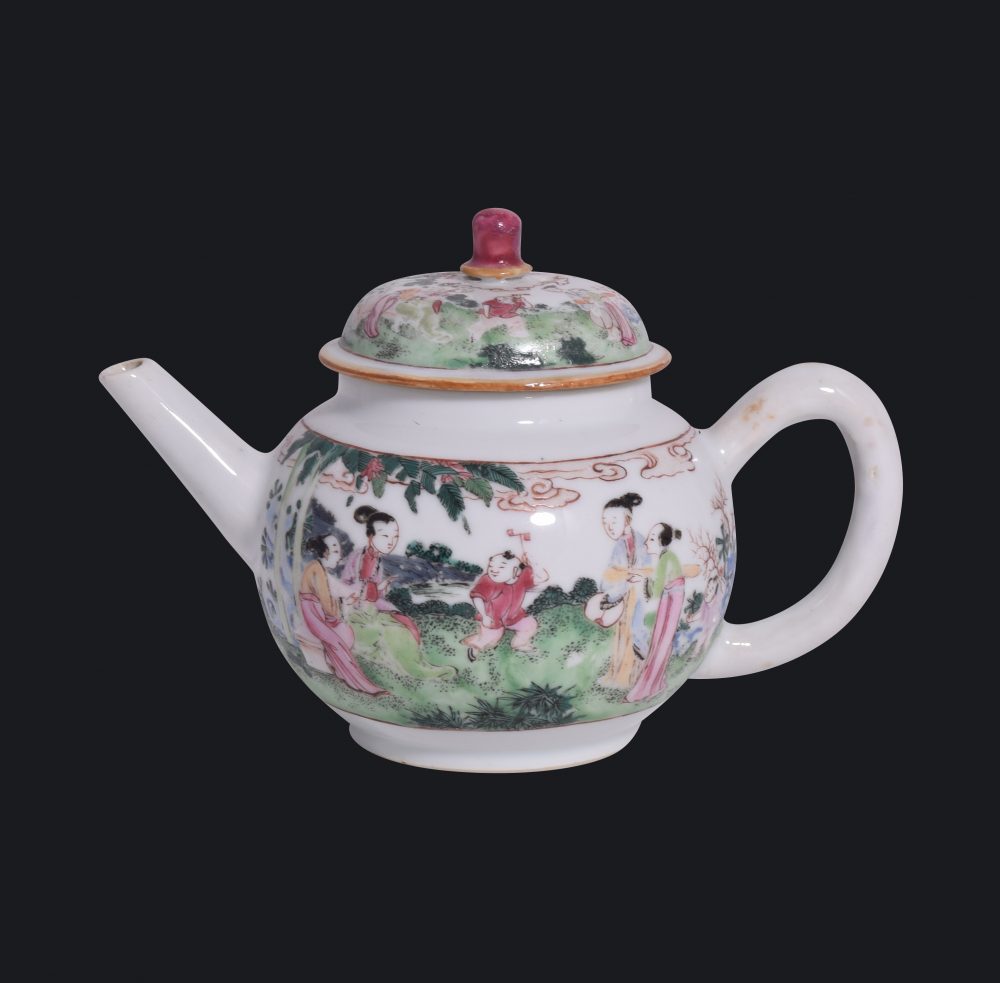 Famille rose Porcelaine Yongzheng (1723-1735), China Famille rose Porcelaine Yongzheng (1723-1735), China