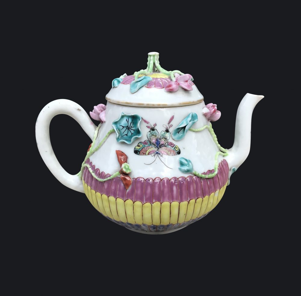 Porcelaine Yongzheng (1723-1735), circa 1735, Chine Porcelaine Yongzheng (1723-1735), circa 1735, Chine