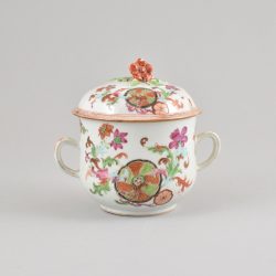 Porcelaine Qianlong (1735-1795), circa 1765, Chine Porcelaine Qianlong (1735-1795), circa 1765, Chine