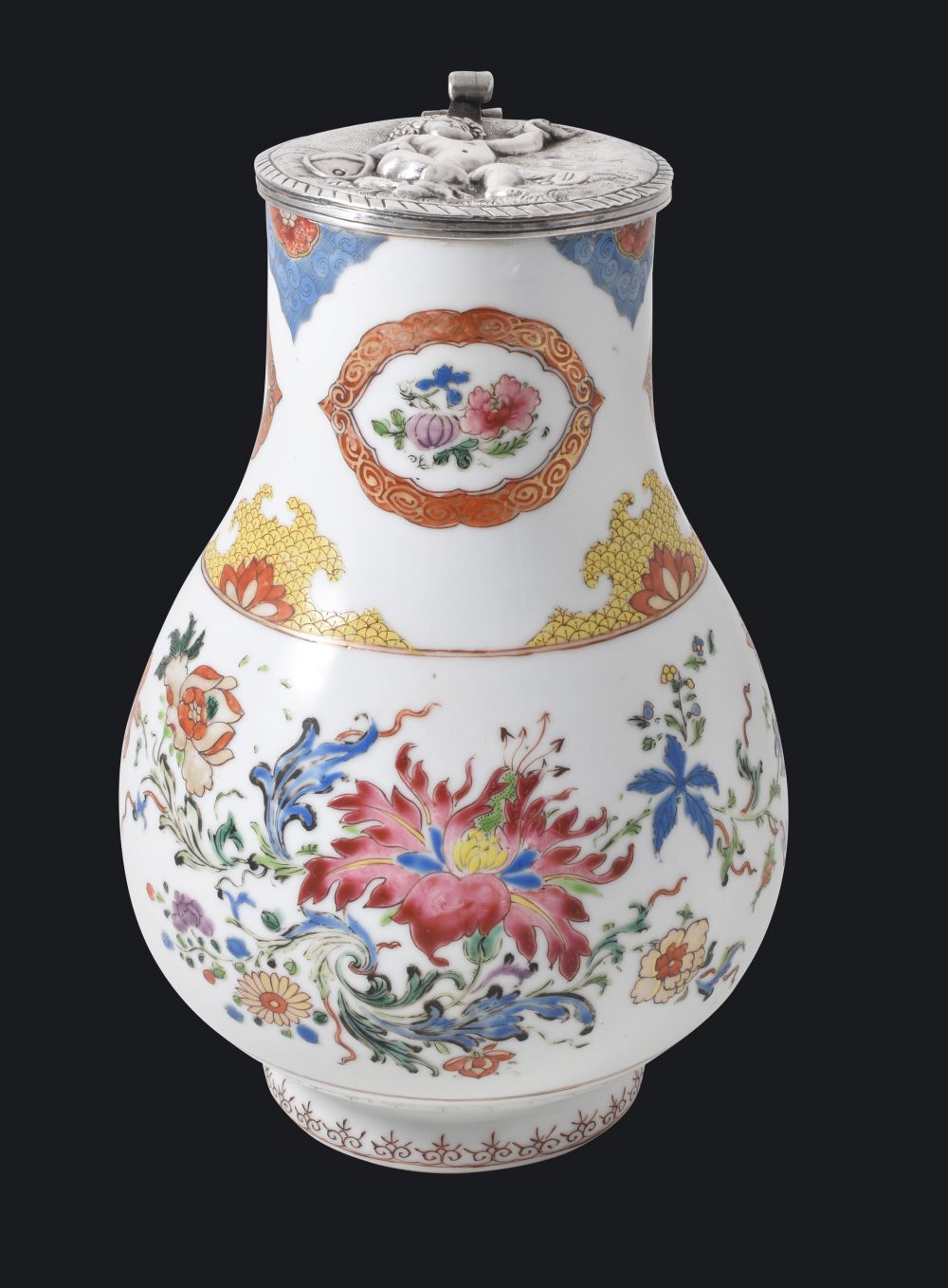 Porcelaine Qianlong (1735-1795), circa 1740, Chine