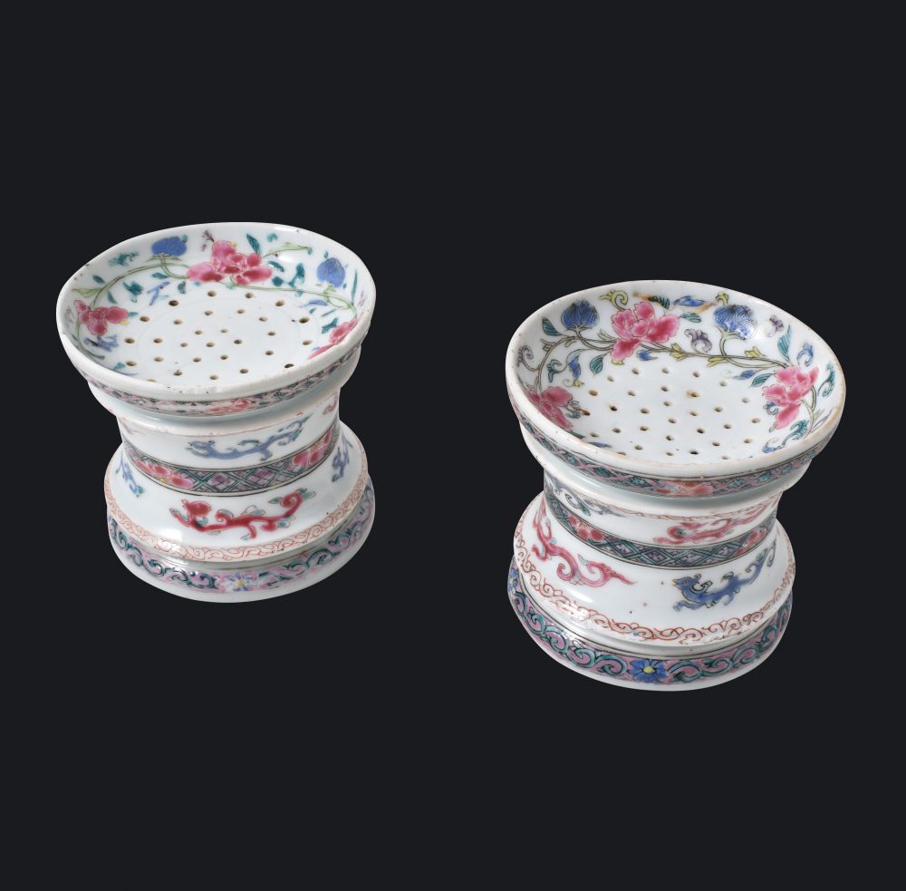 Porcelaine Yongzheng (1723-1735), ca. 1735, Chine Porcelaine Yongzheng (1723-1735), ca. 1735, Chine