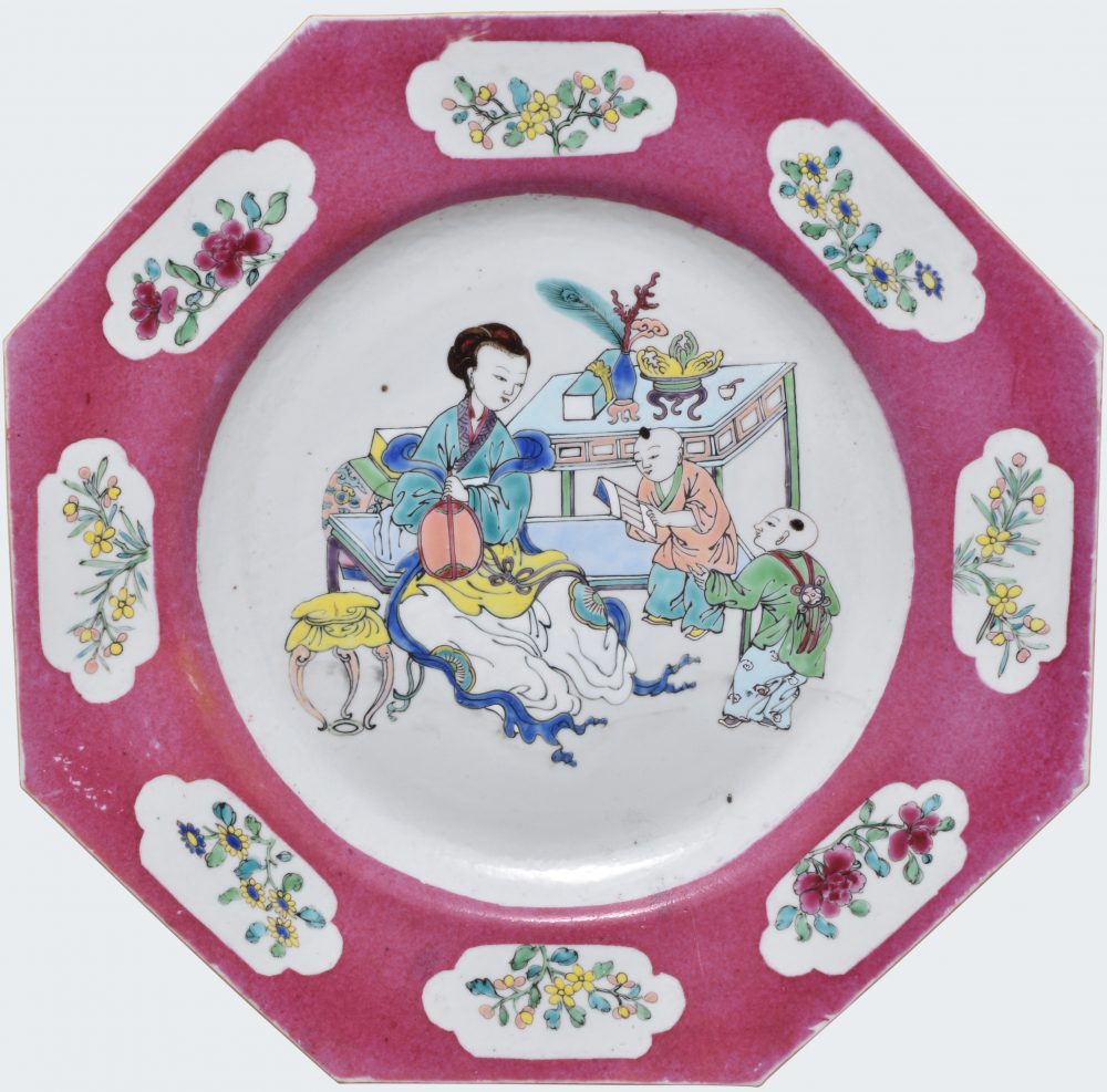 Porcelaine Yongzheng (1723-1735)/Qianlong (1736-1795), ca. 1730/1750, China Porcelaine Yongzheng (1723-1735)/Qianlong (1736-1795), ca. 1730/1750, China