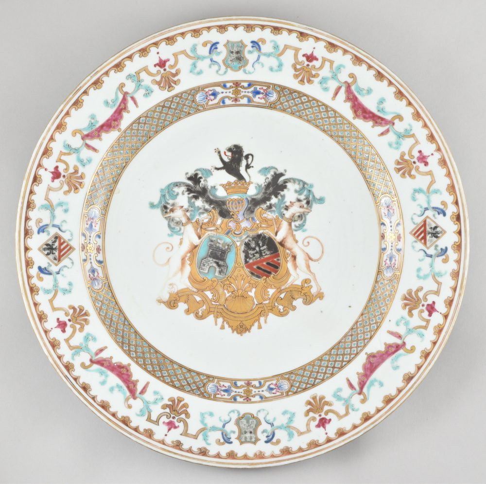 Porcelaine Yongzheng (1723-1735), ca. 1735, Chine Porcelaine Yongzheng (1723-1735), ca. 1735, Chine