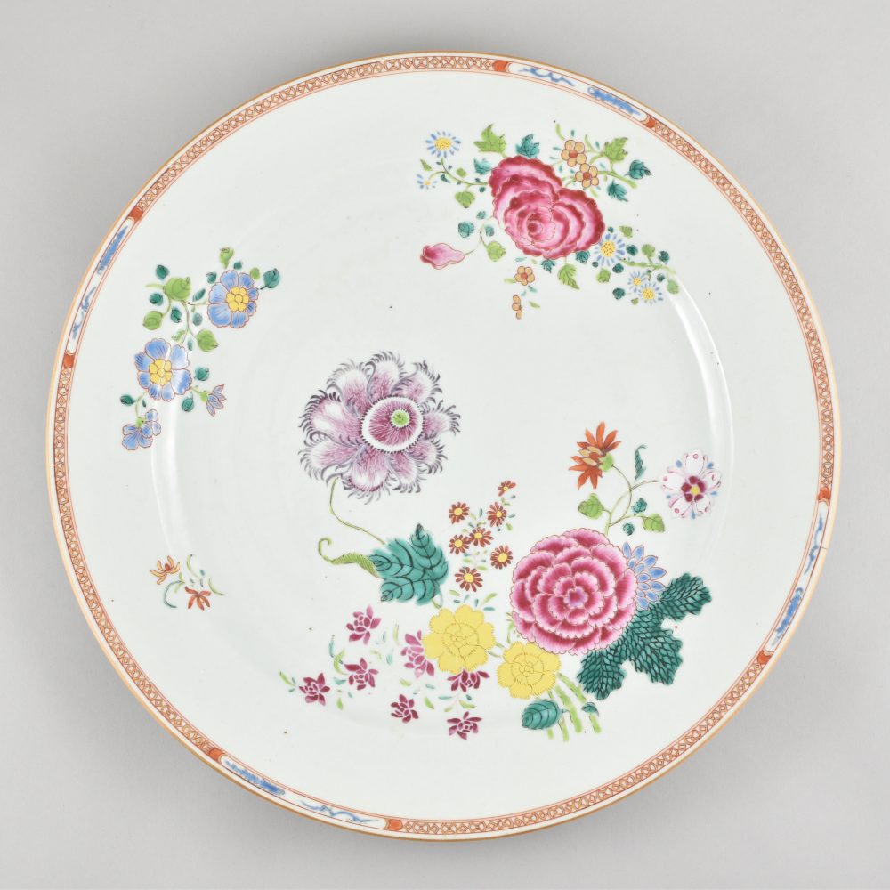 Famille rose Porcelaine Qianlong (1735-1795), ca. 1760/70, Chine Famille rose Porcelaine Qianlong (1735-1795), ca. 1760/70, Chine