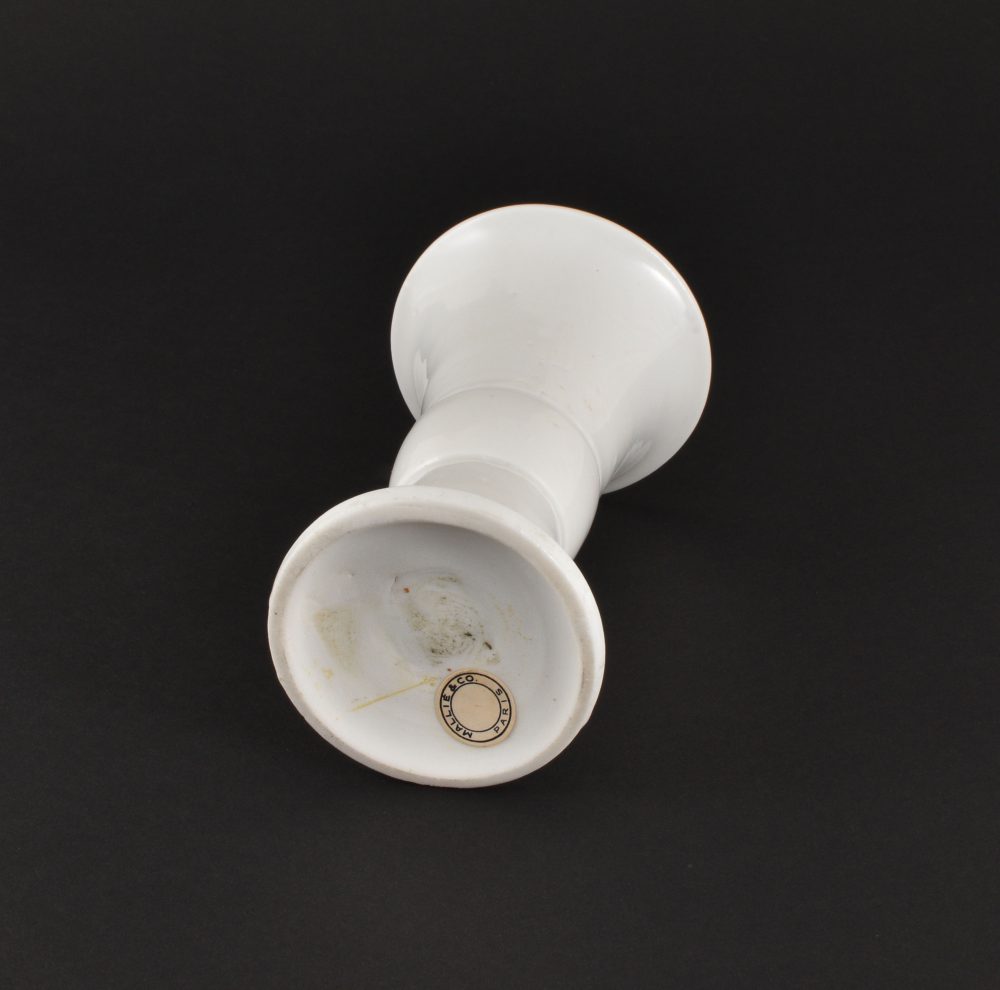 Porcelaine Kangxi (1662-1722), ca. 1660, Chine 'Dehua) Porcelaine Kangxi (1662-1722), ca. 1660, Chine 'Dehua)