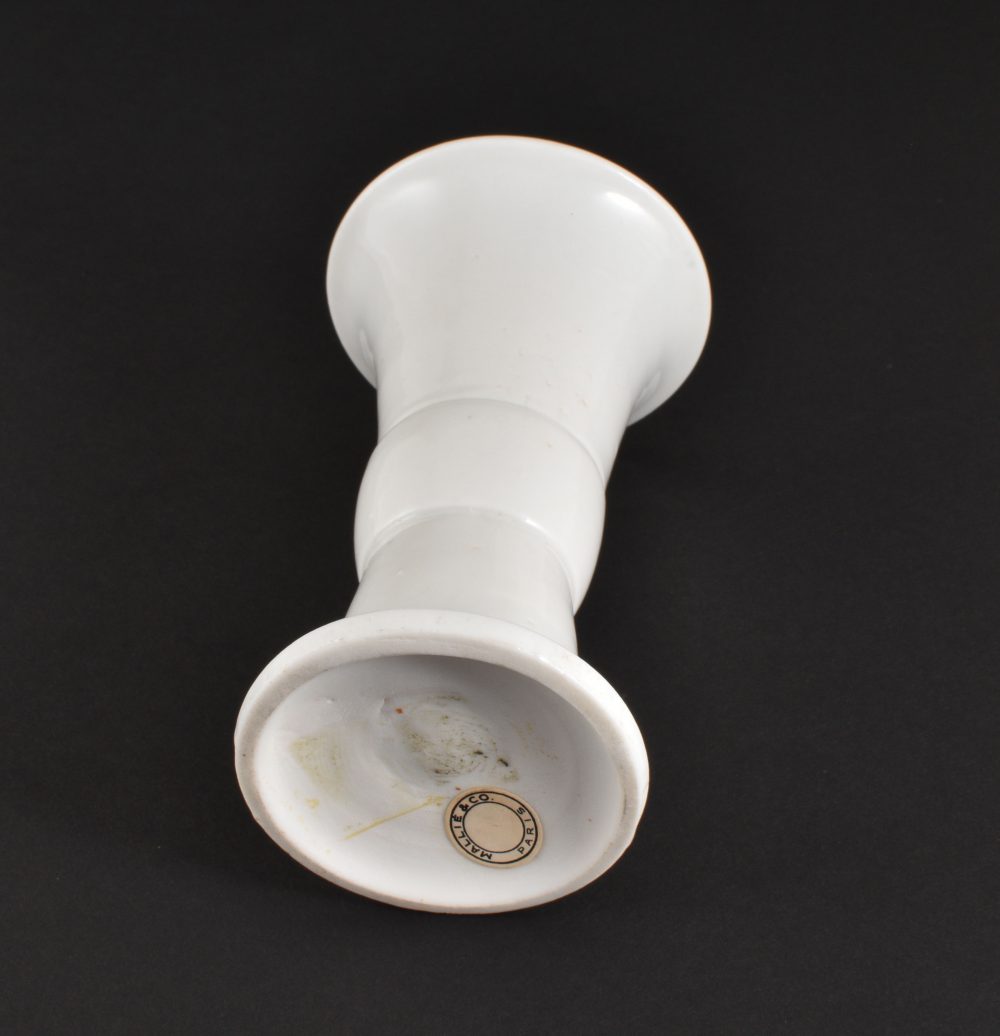 Porcelaine Kangxi (1662-1722), ca. 1660, Chine 'Dehua) Porcelaine Kangxi (1662-1722), ca. 1660, Chine 'Dehua)