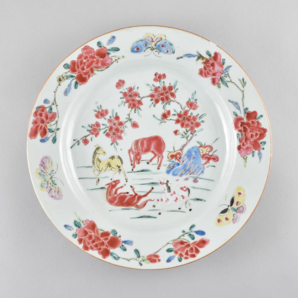 Famille rose Porcelaine Yongzheng (1723-1735) / Qianlong (1736-1795), ca. 1730-1740, Chine Famille rose Porcelaine Yongzheng (1723-1735) / Qianlong (1736-1795), ca. 1730-1740, Chine