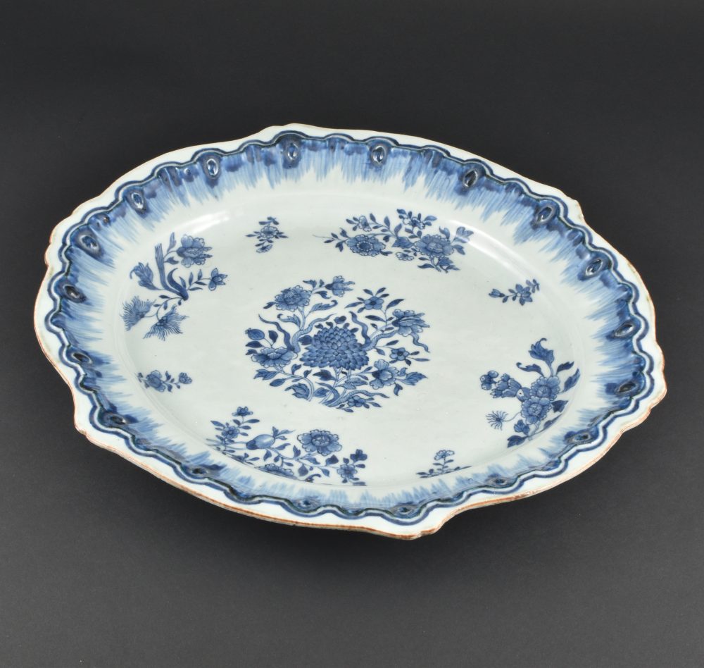 Porcelaine Qianlong (1735-1795), circa 1770, Chine Porcelaine Qianlong (1735-1795), circa 1770, Chine