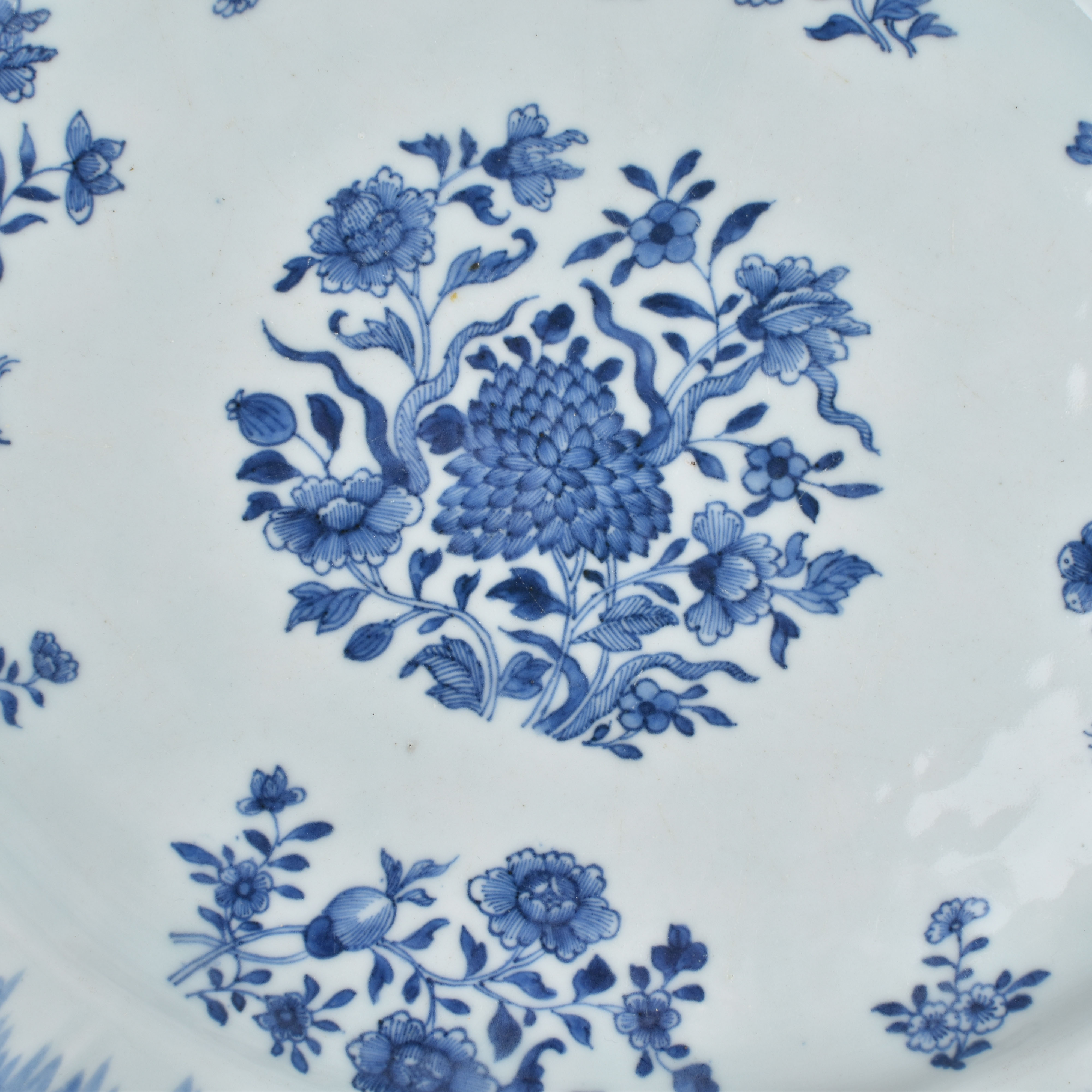 Porcelaine Qianlong (1735-1795), circa 1770, Chine Porcelaine Qianlong (1735-1795), circa 1770, Chine