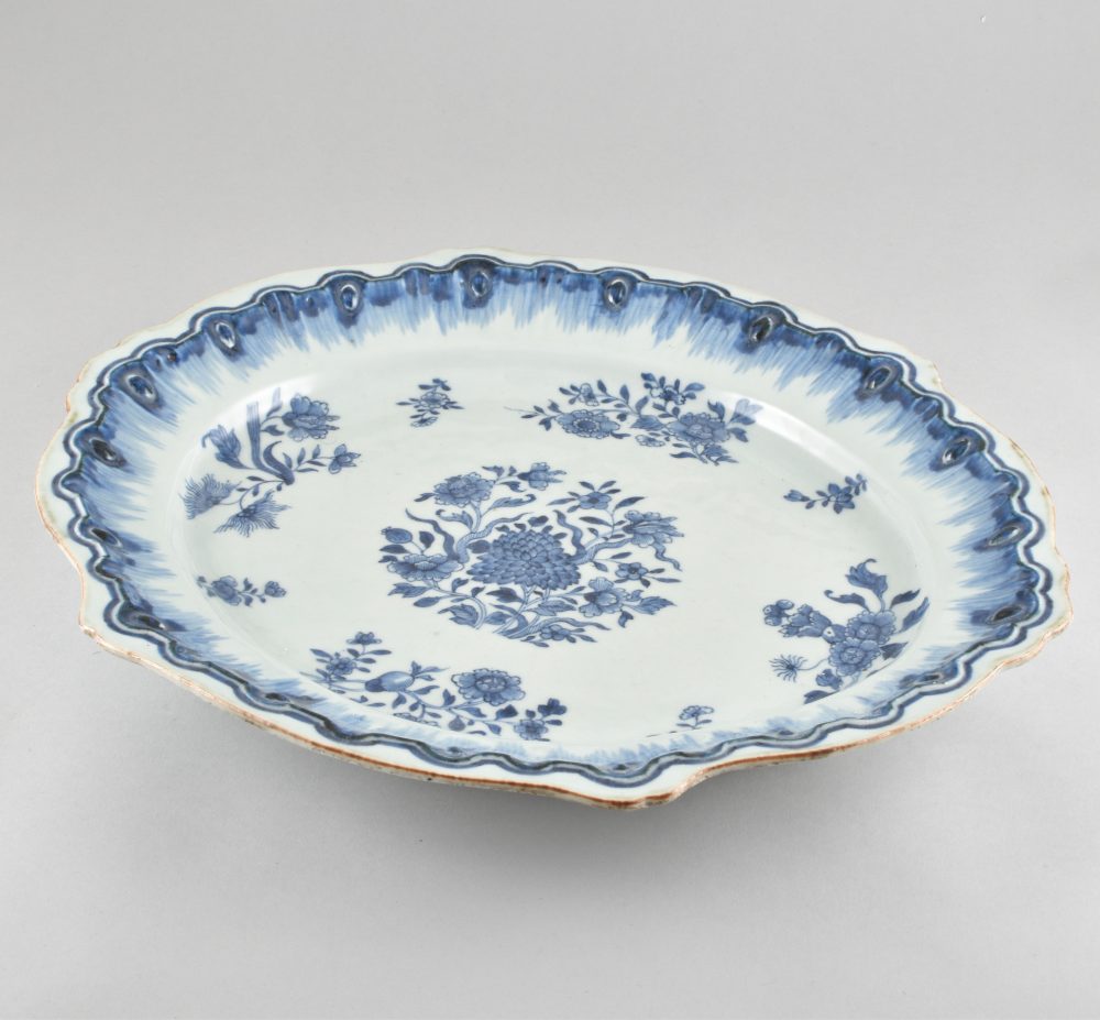 Porcelaine Qianlong (1735-1795), circa 1770, Chine Porcelaine Qianlong (1735-1795), circa 1770, Chine