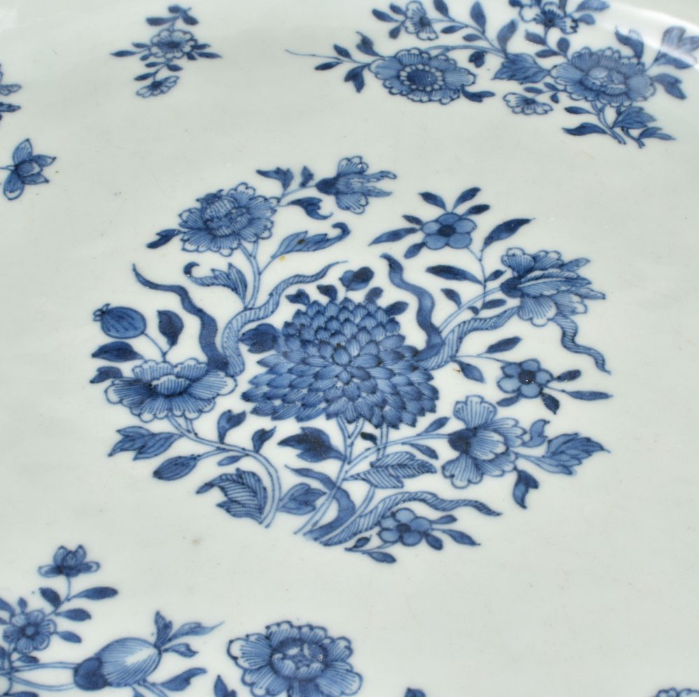 Porcelaine Qianlong (1735-1795), circa 1770, Chine Porcelaine Qianlong (1735-1795), circa 1770, Chine
