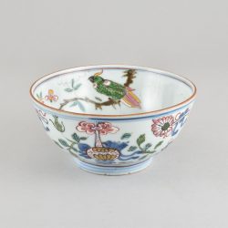 Porcelaine la porcelaine Kangxi (1662-1722) ; le décor Qianlong, vers 1740/1750, Chine Porcelaine la porcelaine Kangxi (1662-1722) ; le décor Qianlong, vers 1740/1750, Chine