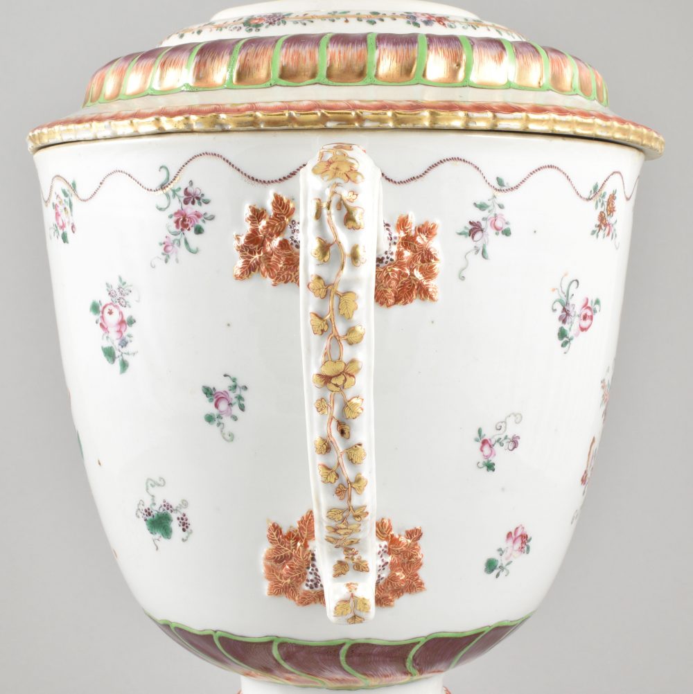Porcelaine Qianlong (1735-1795), circa 1780/90, China Porcelaine Qianlong (1735-1795), circa 1780/90, China