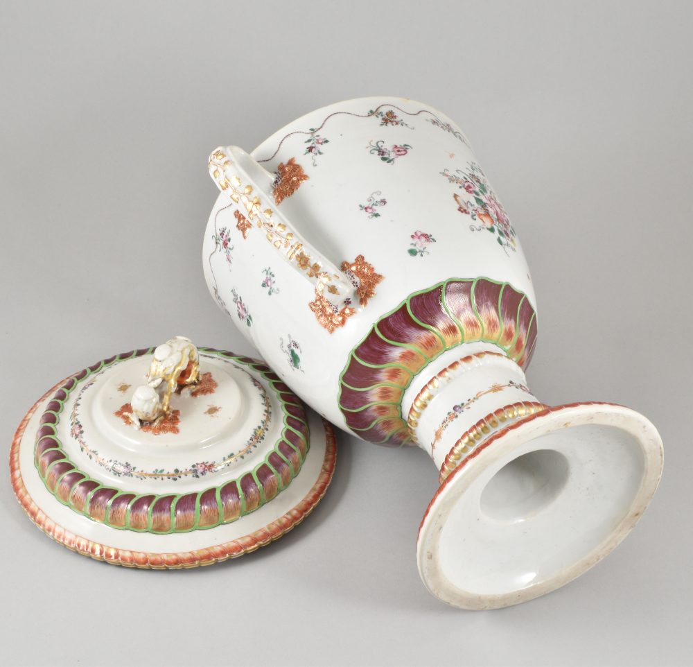Porcelaine Qianlong (1735-1795), circa 1780/90, China Porcelaine Qianlong (1735-1795), circa 1780/90, China