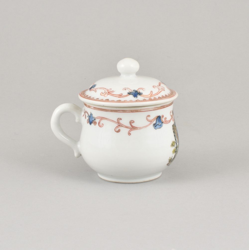 Porcelaine Qianlong (1735-1795), circa 1745, Chine Porcelaine Qianlong (1735-1795), circa 1745, Chine