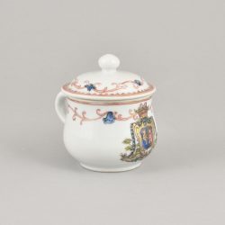 Porcelaine Qianlong (1735-1795), circa 1745, Chine Porcelaine Qianlong (1735-1795), circa 1745, Chine