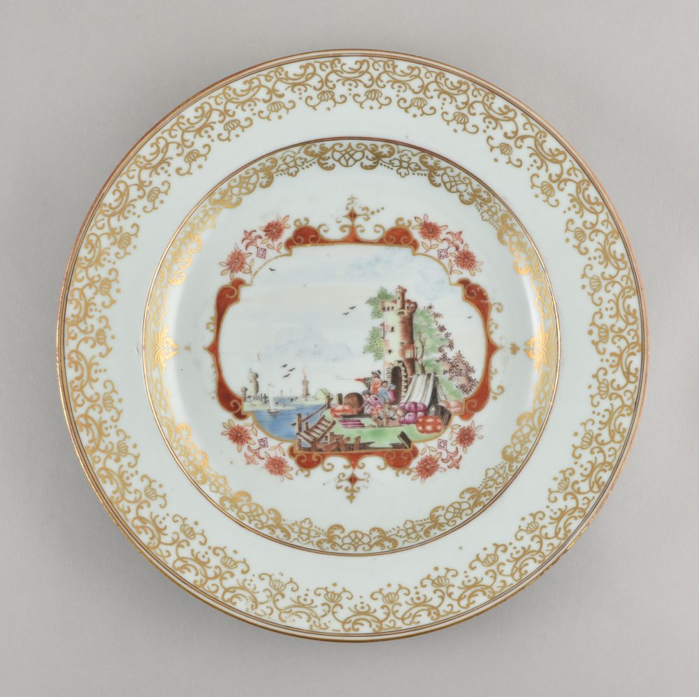 Famille rose Porcelaine Qianlong (1735-1795), circa 1750, Chine Famille rose Porcelaine Qianlong (1735-1795), circa 1750, Chine