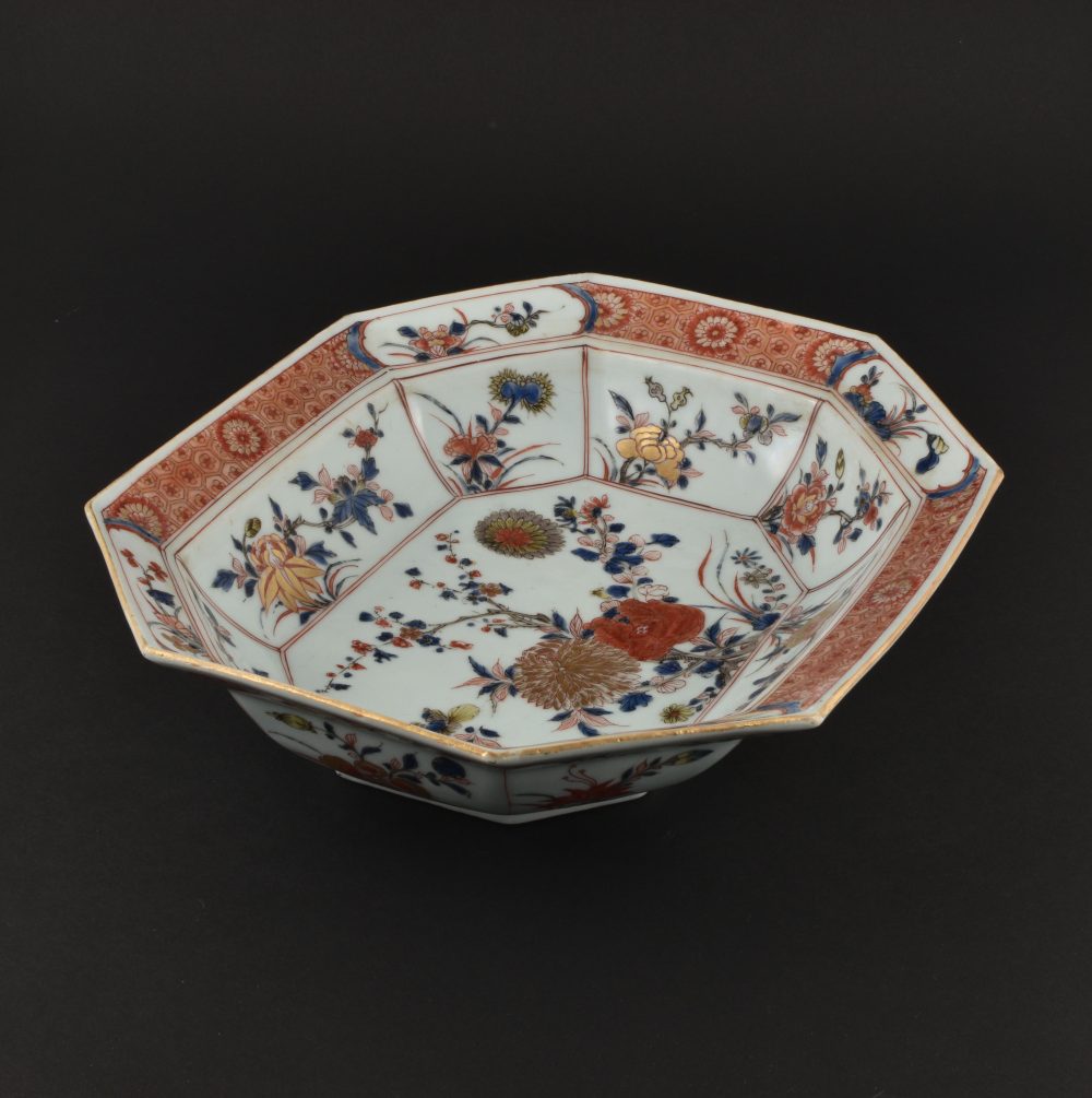 Porcelain Kangxi / Yongzheng period, ca. 1720/1725, Chine Porcelain Kangxi / Yongzheng period, ca. 1720/1725, Chine
