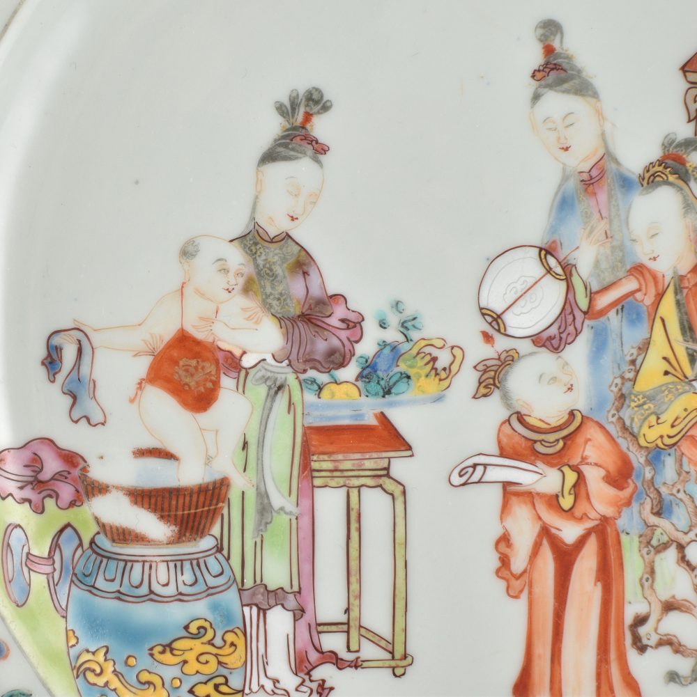 Famille rose Porcelaine Qianlong period (1736-1795), circa 1750/1760, China Famille rose Porcelaine Qianlong period (1736-1795), circa 1750/1760, China