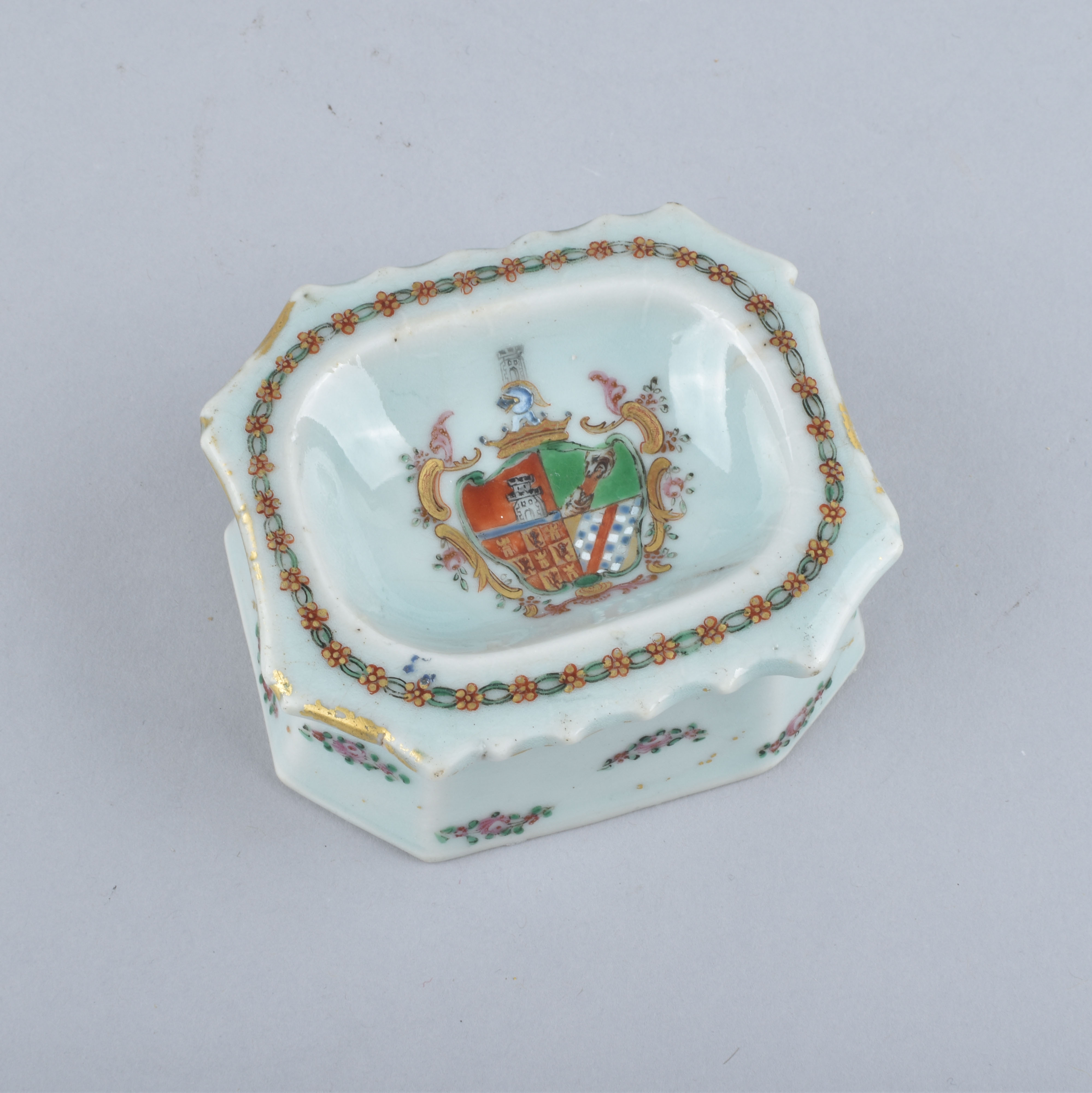 Porcelaine Qianlong (1736-1795), ca. 1775, Chine (pour le marché portugais)